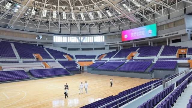 街球与职业篮球的区别