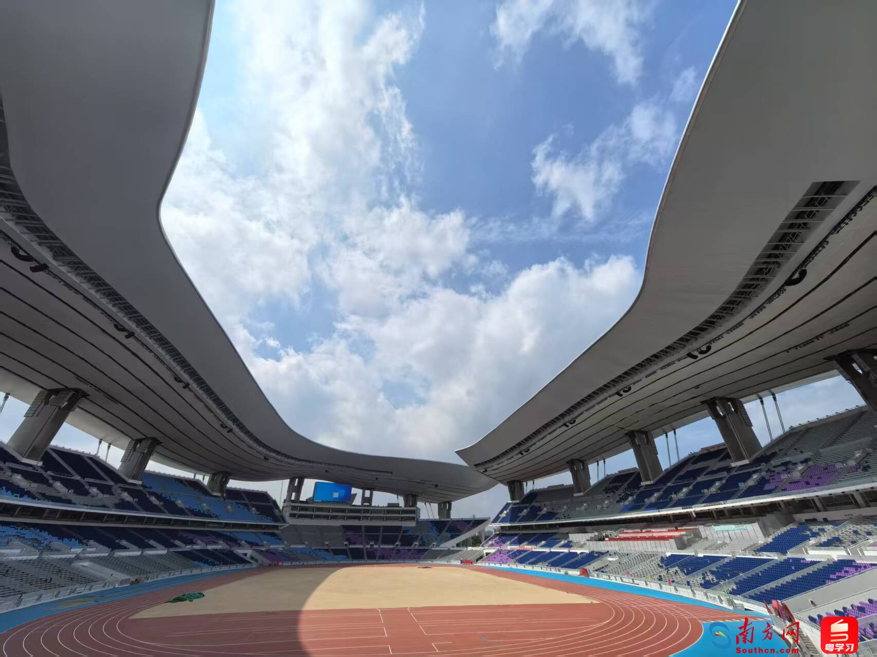 康宁汉姆空砍大三双，8次失误&关键两罚不中背锅